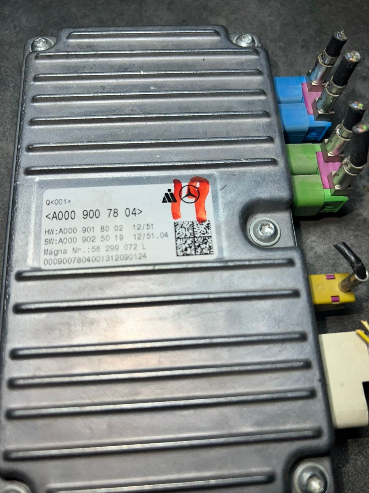 14-16 Mercedes W166 GL ML Surround View Camera Control Module  A000 9007804 OEM