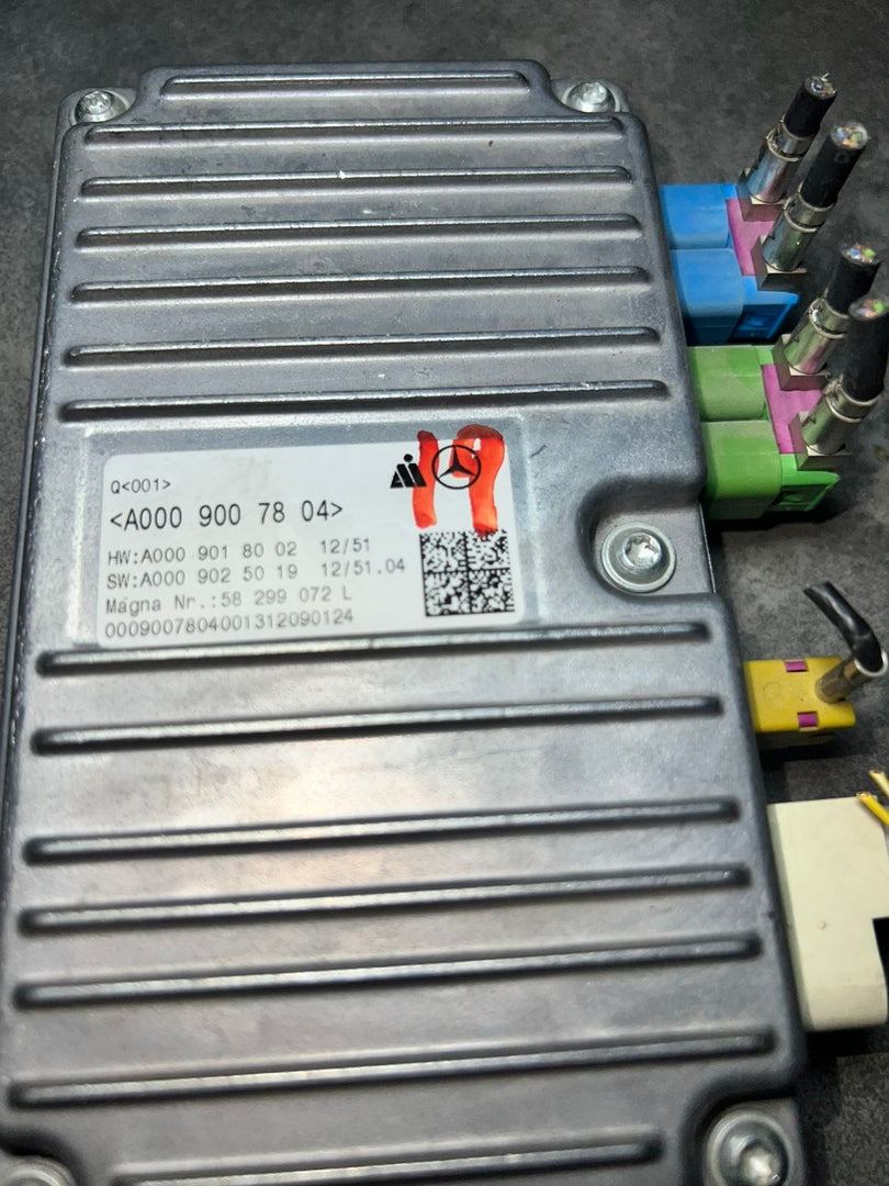 14-16 Mercedes W166 GL ML Surround View Camera Control Module  A000 9007804 OEM