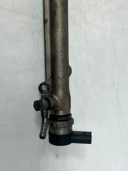 2002-2005 BMW 745i 7 Series E65 E66 E67 E60 E83 X3 Fuel Rail INJECTOR 7795514 