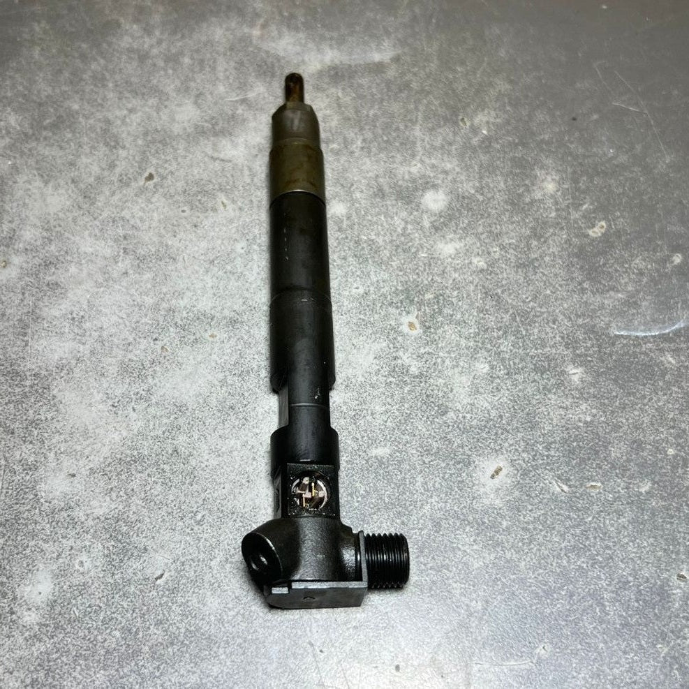 Genuine Mercedes W212 W164 Fuel Injector Sprinter OM651 A651 0700587 Oem Diesel