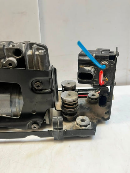 2010-2015 BMW 5' F01 F02 F10 F11 750Li Air Suspension Compressor 6794465 OEM