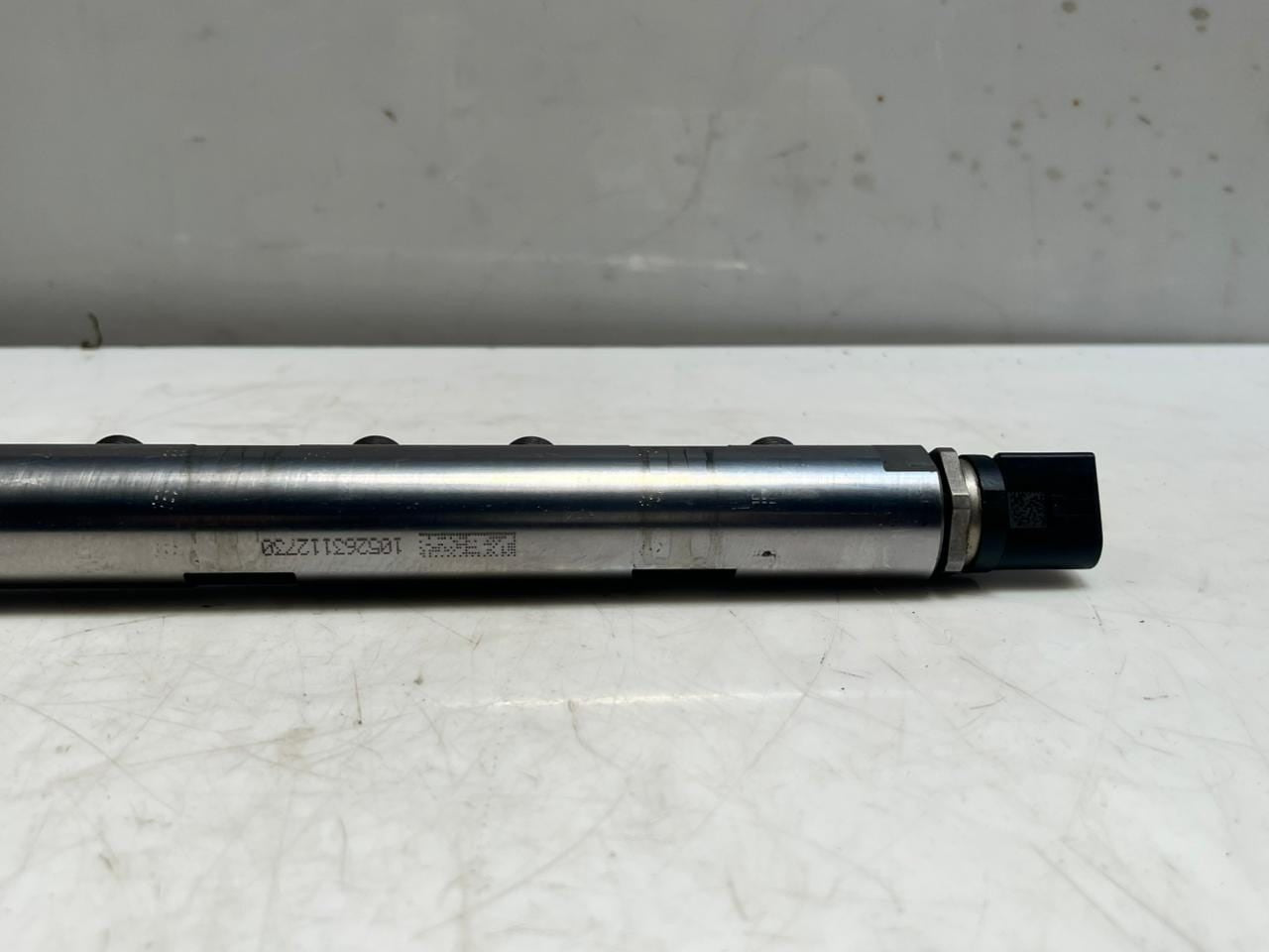 BMW 1' F10 F30 E90 E81 E87 N47 2.0L Fuel Injection Rail With Sensor 7809127 OEM