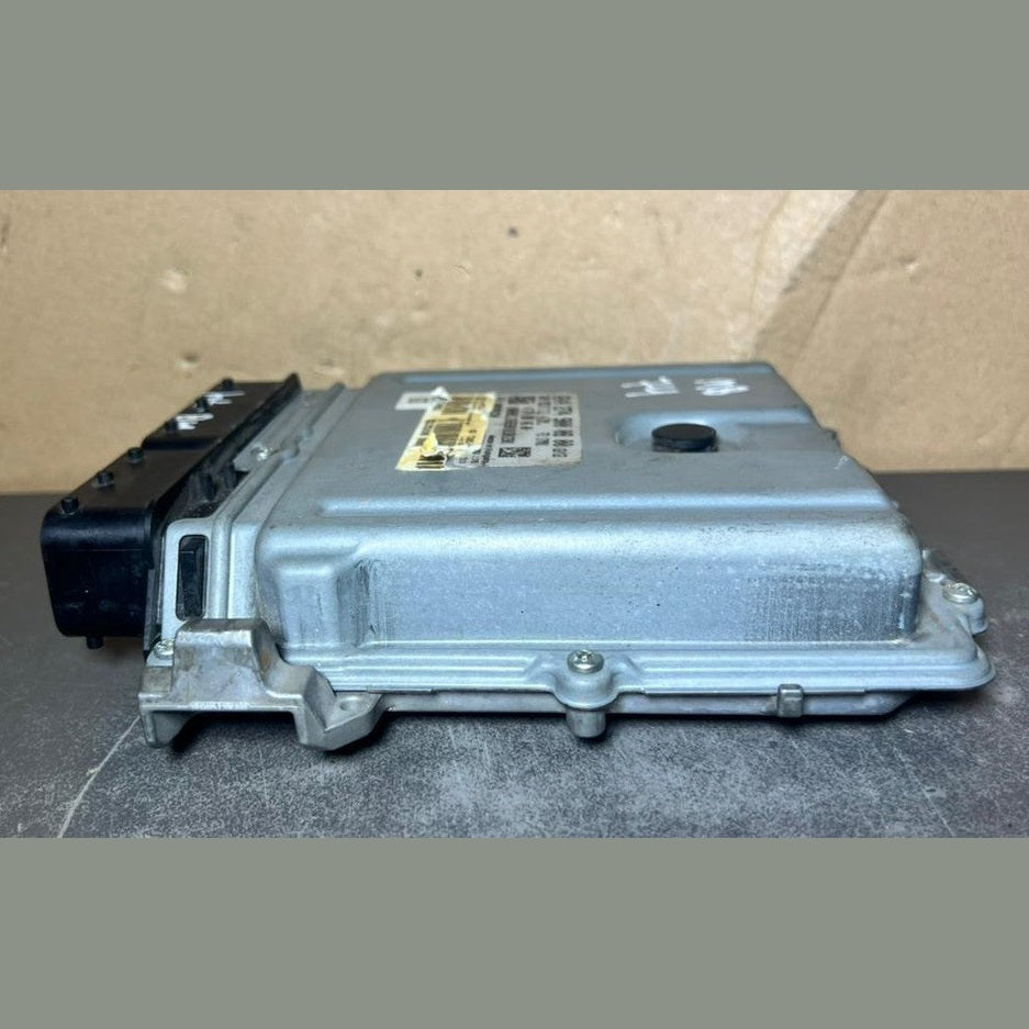 14-18 Mercedes W205 C-CLASS Engine Control Module Unit ECM ECU A274 9000800 OEM