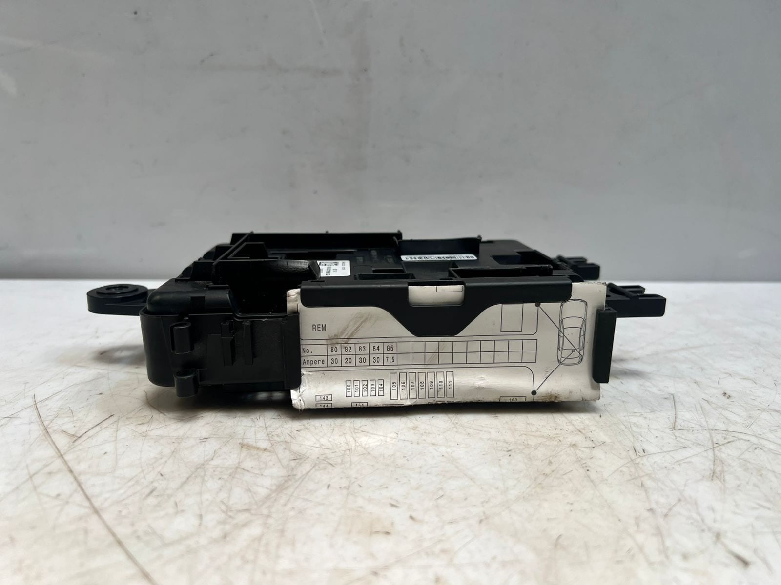 2014-2016 BMW 1 Series F20 and 2 Series F22 F23 428i Rear Fuse Box 9337880 OEM