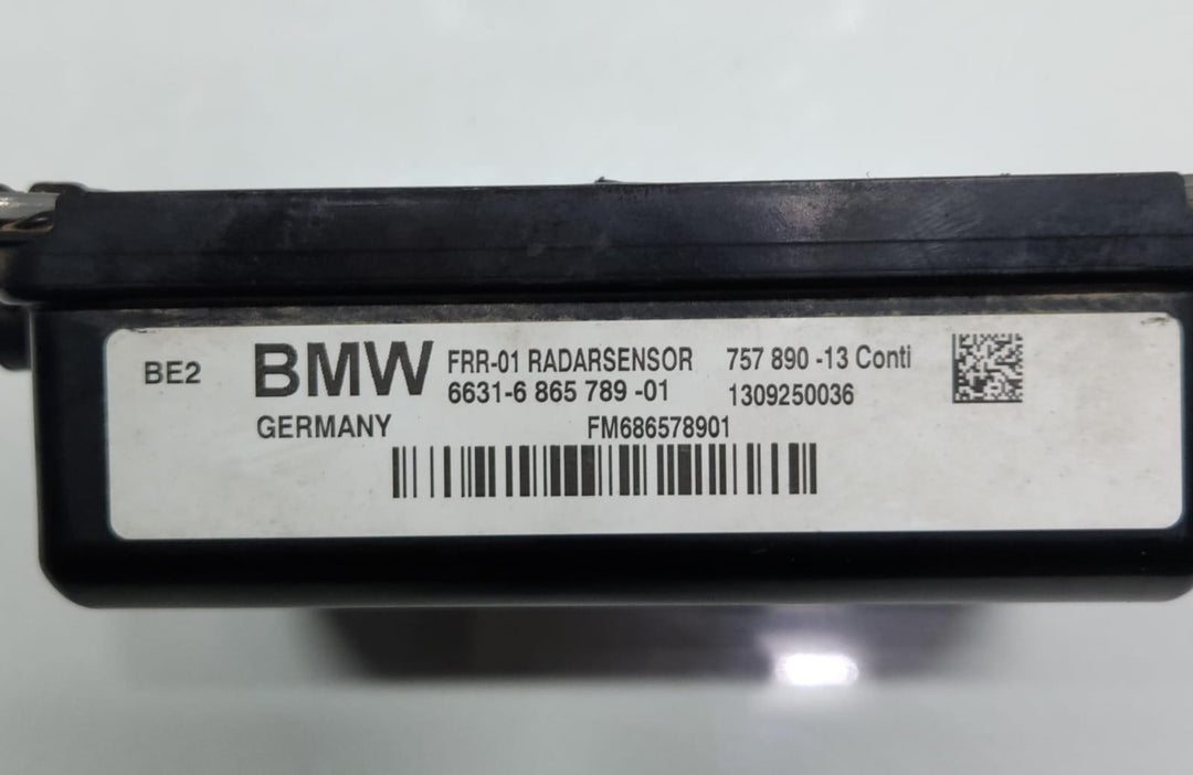 16-19 BMW 330i Adaptive Cruise Control Radar Sensor 6865789 3 Series F30 F31 OEM