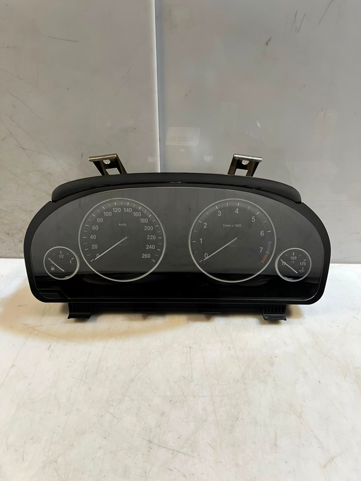 2010-2013 BMW 5 Series F10 F11 520i 523i SPEEDOMETER Instrument Cluster 9280477