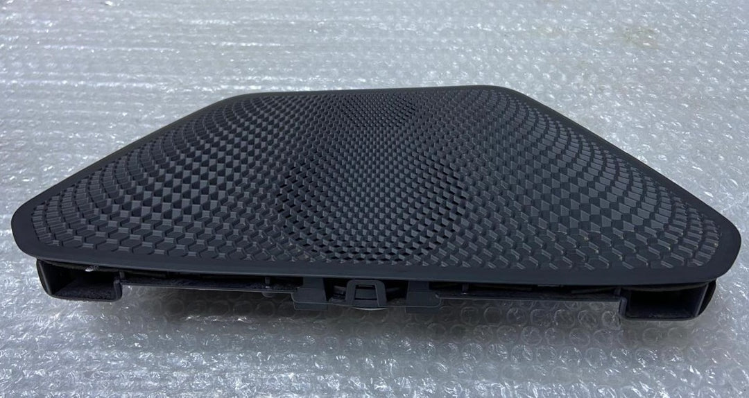 BMW G20 G21 G22 G23 G26 G80 M3 M4 Dashboard Speaker Tweeter Holder 6831282