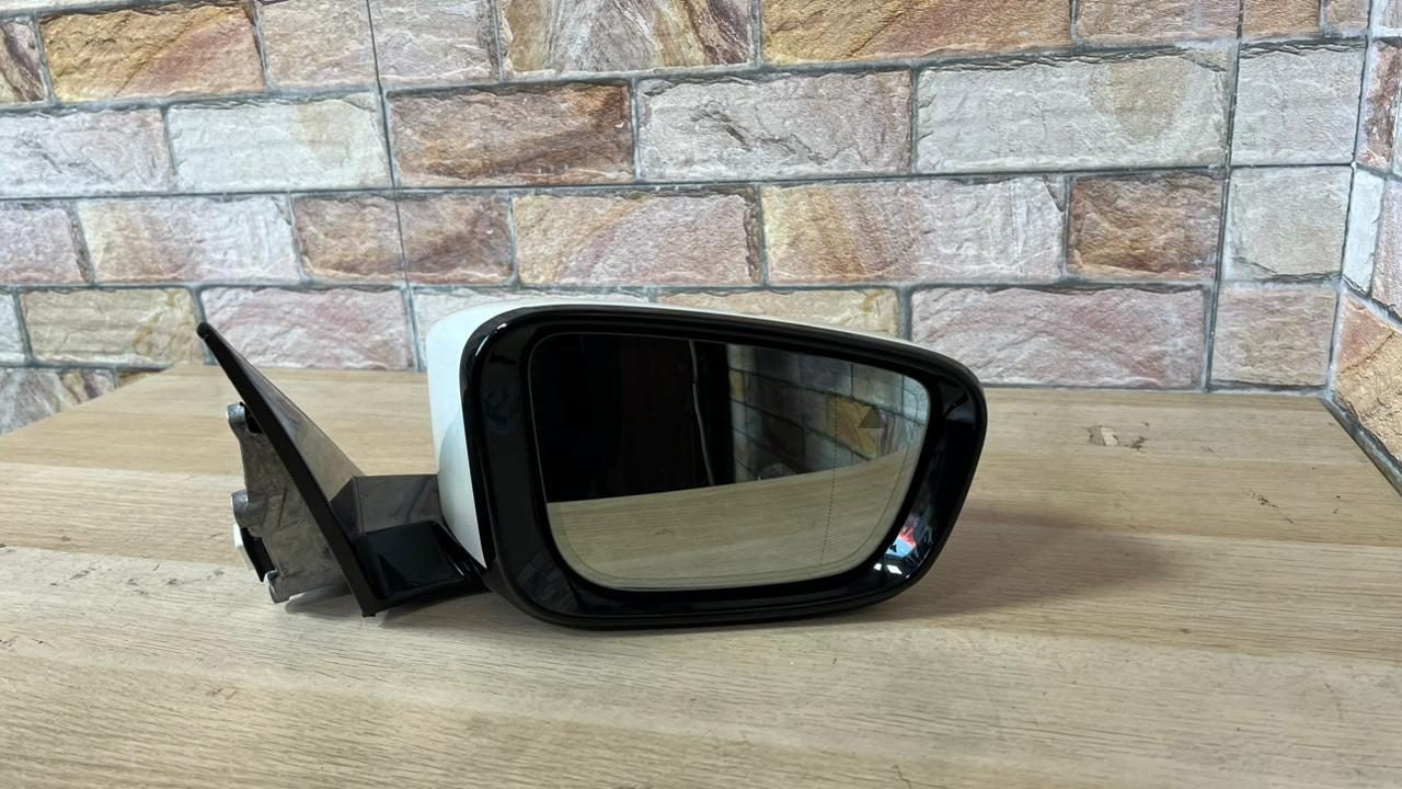 BMW RIGHT Front Door Electric Wing Mirror F0184102U668B 5 Series G30 G31 RHD