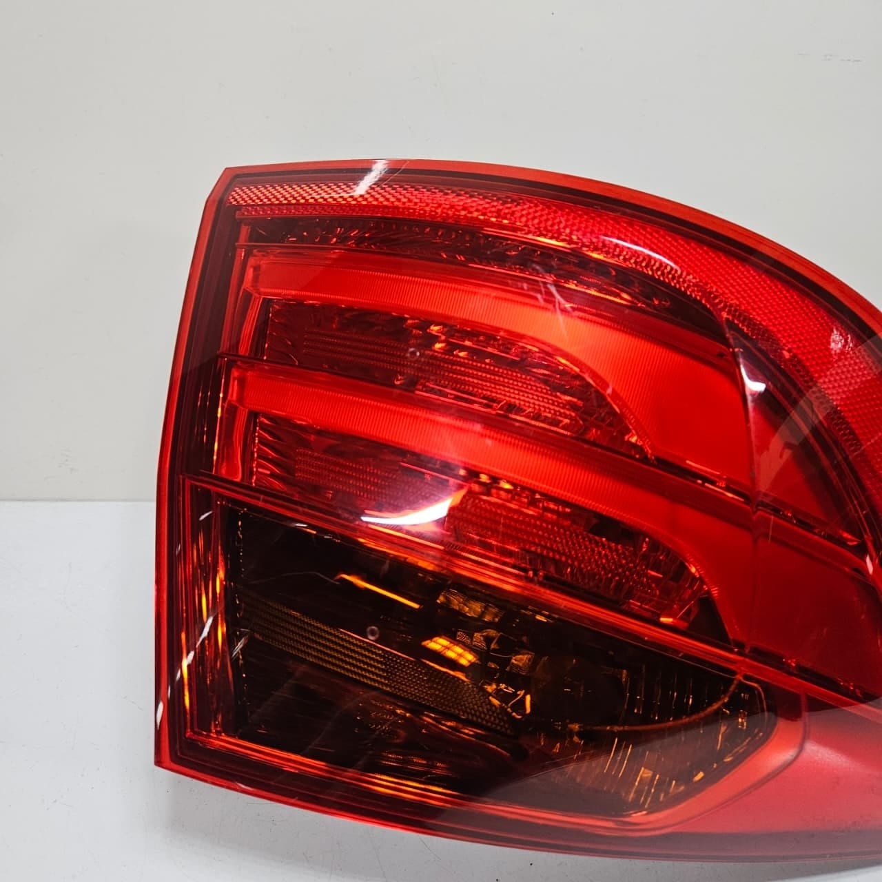 OEM BMW 3 Series F30 F31 Rear Tail Light Rear Left LED 7372787
