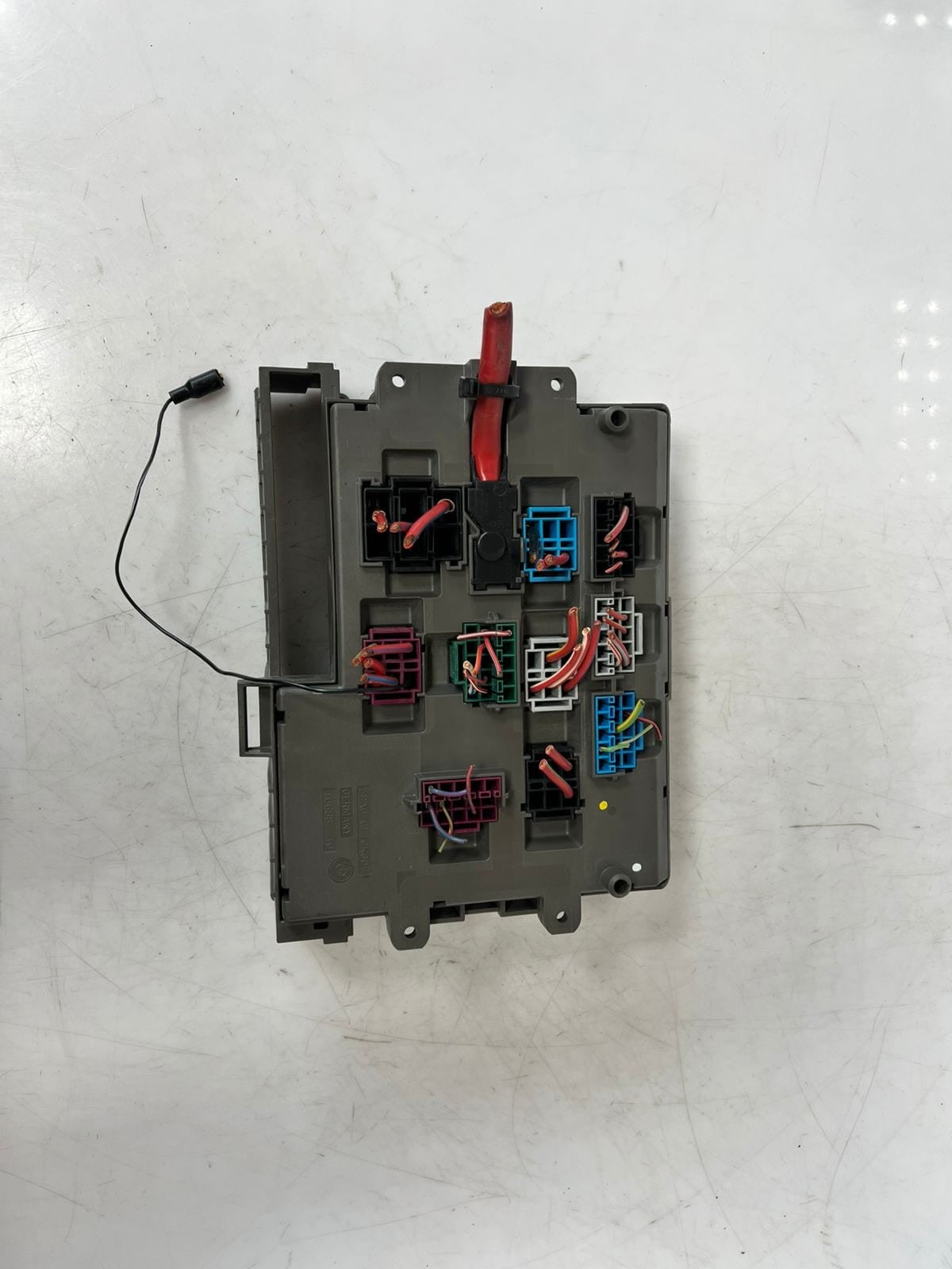 2008-2015 BMW 328i E81 650I Power Distribution Fuse And Relay Box 9119445 OEM