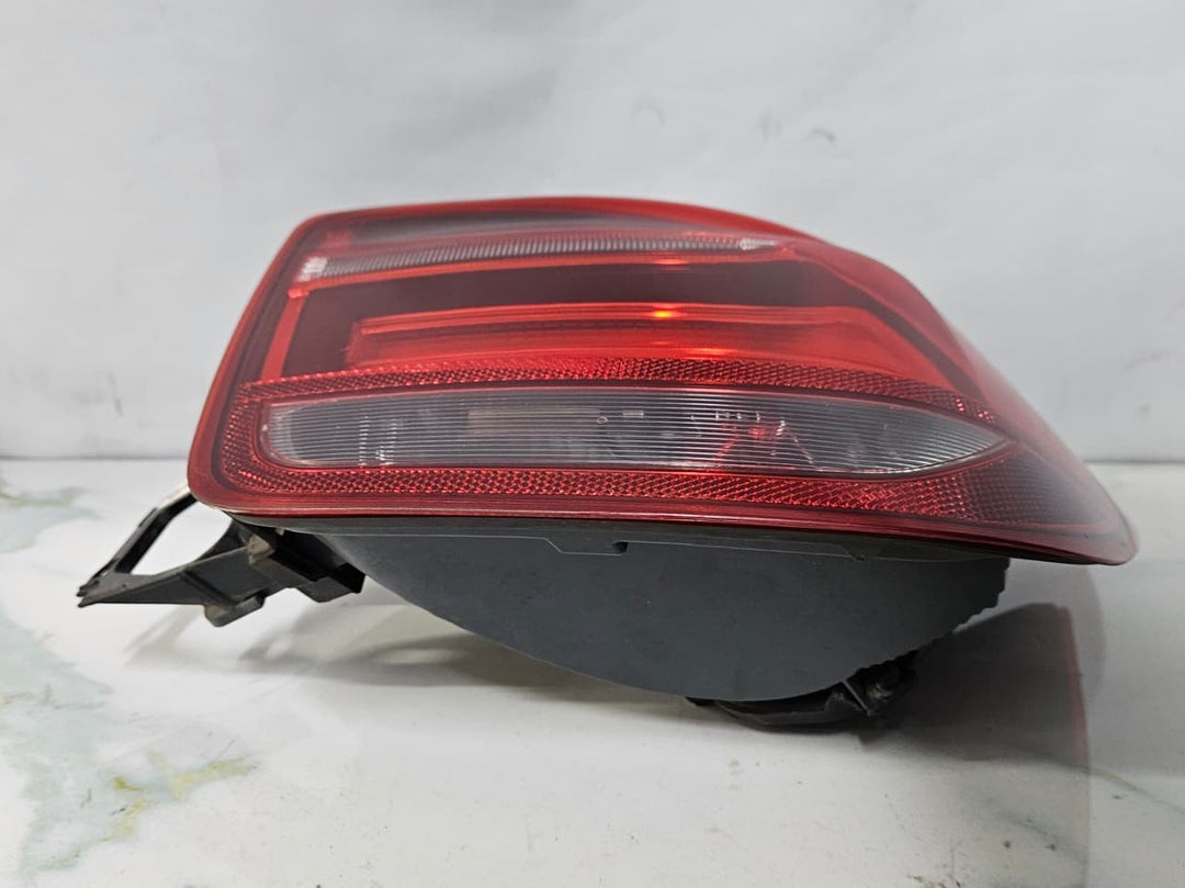OEM BMW 1 Series F20 LCI Tail LAMP Right Tail-light Turn Indicator 7241544