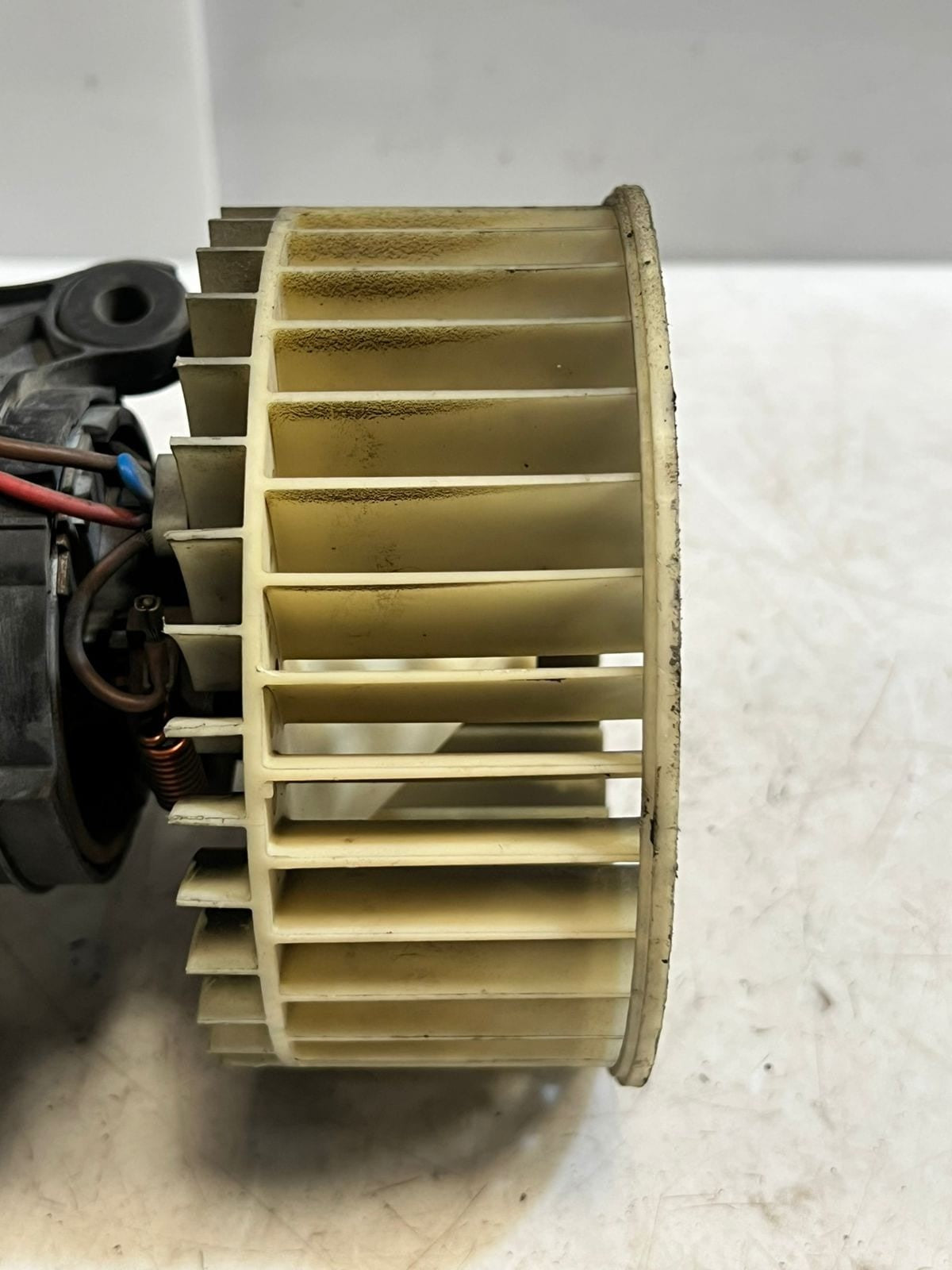 2000-2006 BMW X5 E53 and E39 VALEO Heater Blower Fan Motor 8385558 OEM