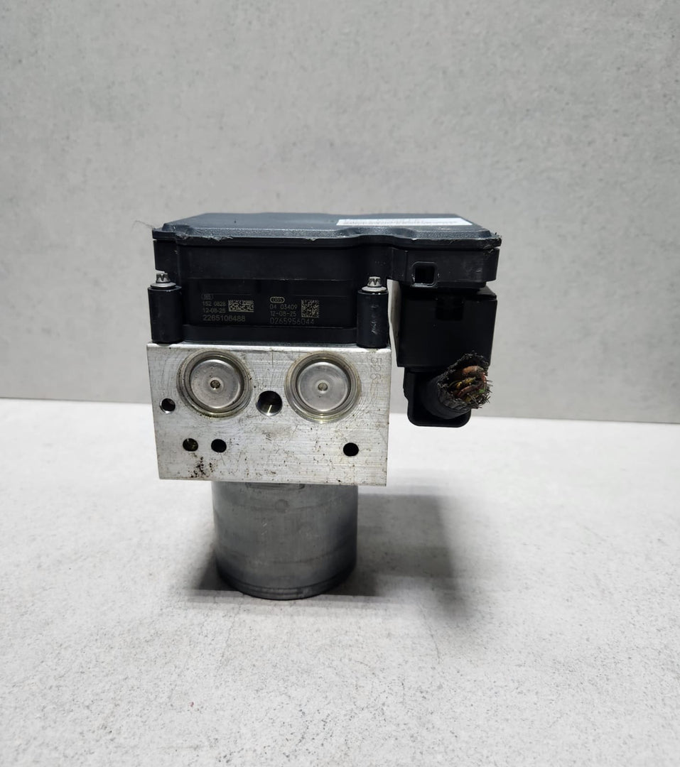 2010-2016 BMW 535i xDrive Abs Pump Module 6853400