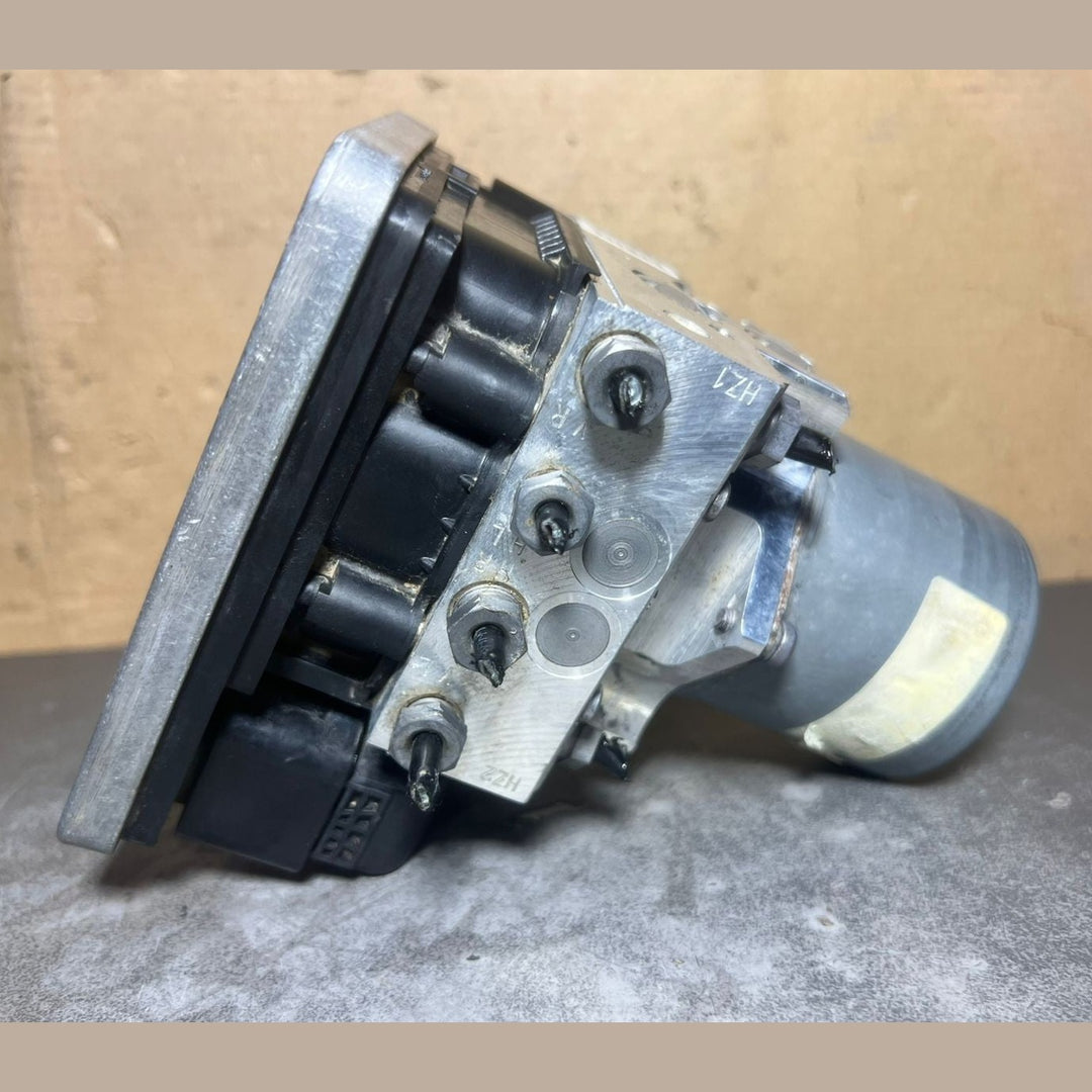15-20 Mercedes W213 E-Class ABS Anti Lock Brake Pump Module A213 4314901 OEM