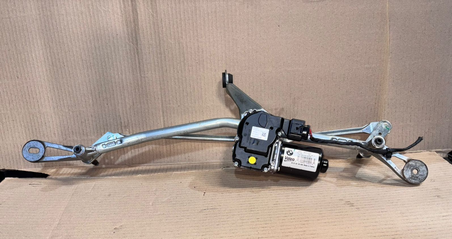 BMW G30 G31 2018  Wischermotor vorne wiper motor 9851351 LHD