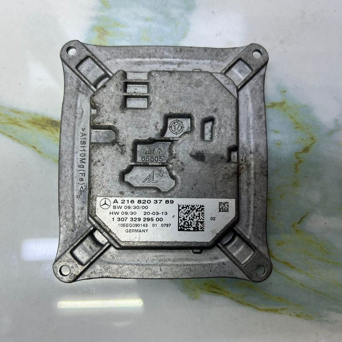 Mercedes-Benz Voltage Converter A 216 820 37 89