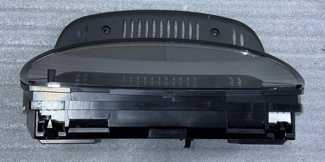OEM BMW E60 E61 SPEEDOMETER INSTRUMENTS CLUSTER 9153750
