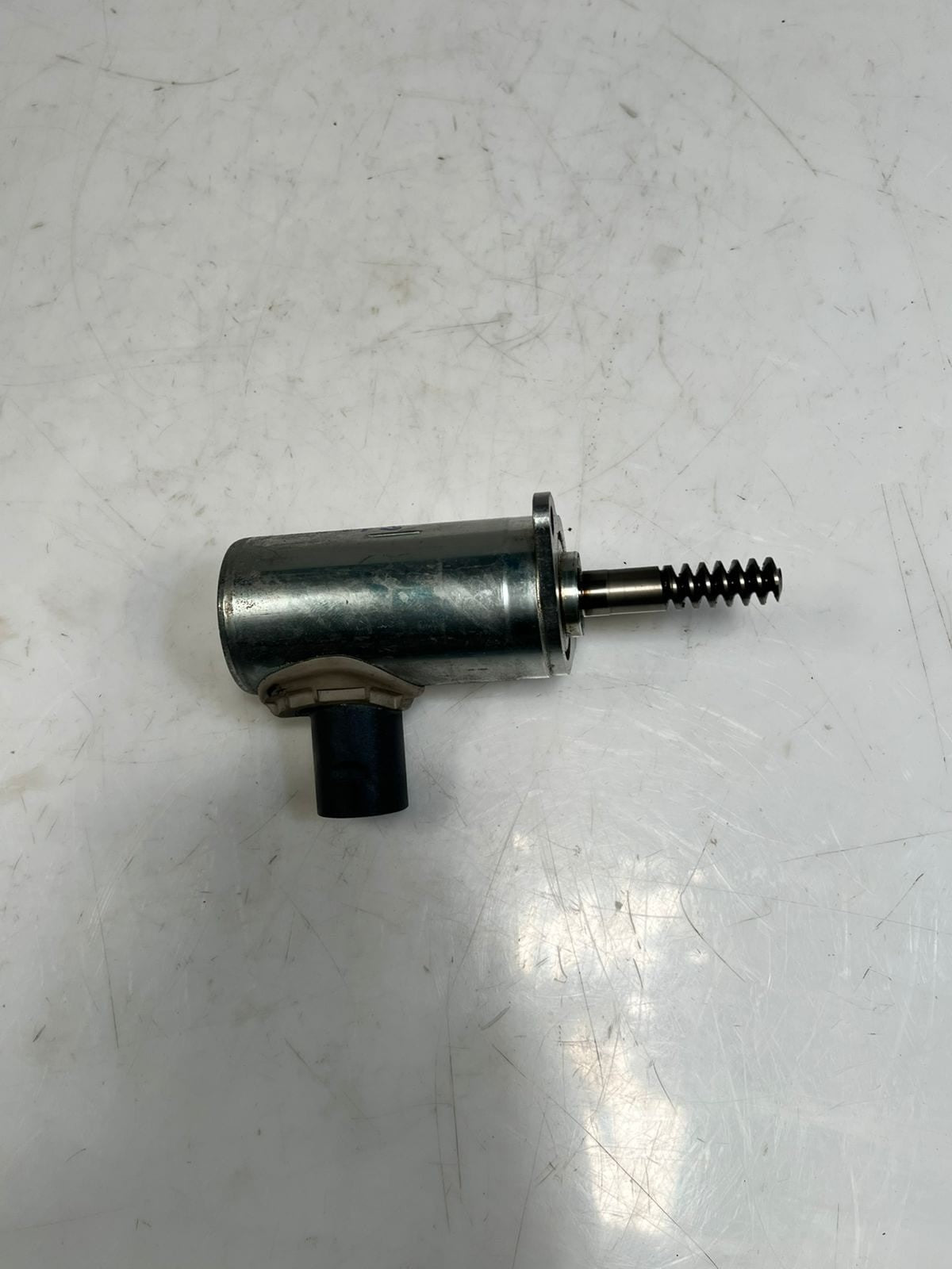 BMW F20 F21 F30 F31 1.6i 1.8i N13 Valvetronic Camshaft Actuator 7591588 OEM