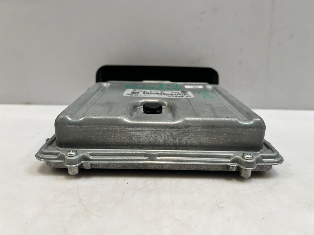2012 BMW F13 N57D30B Engine Control Unit ECU ONLY DDE 8572873 OEM