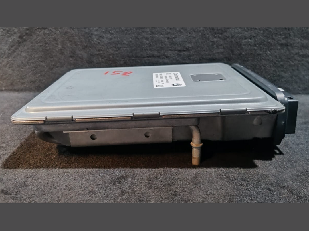 BMW 750i F02 N63 ENGINE CONTROL ECU UNIT   MSD85.01214 - 7604075