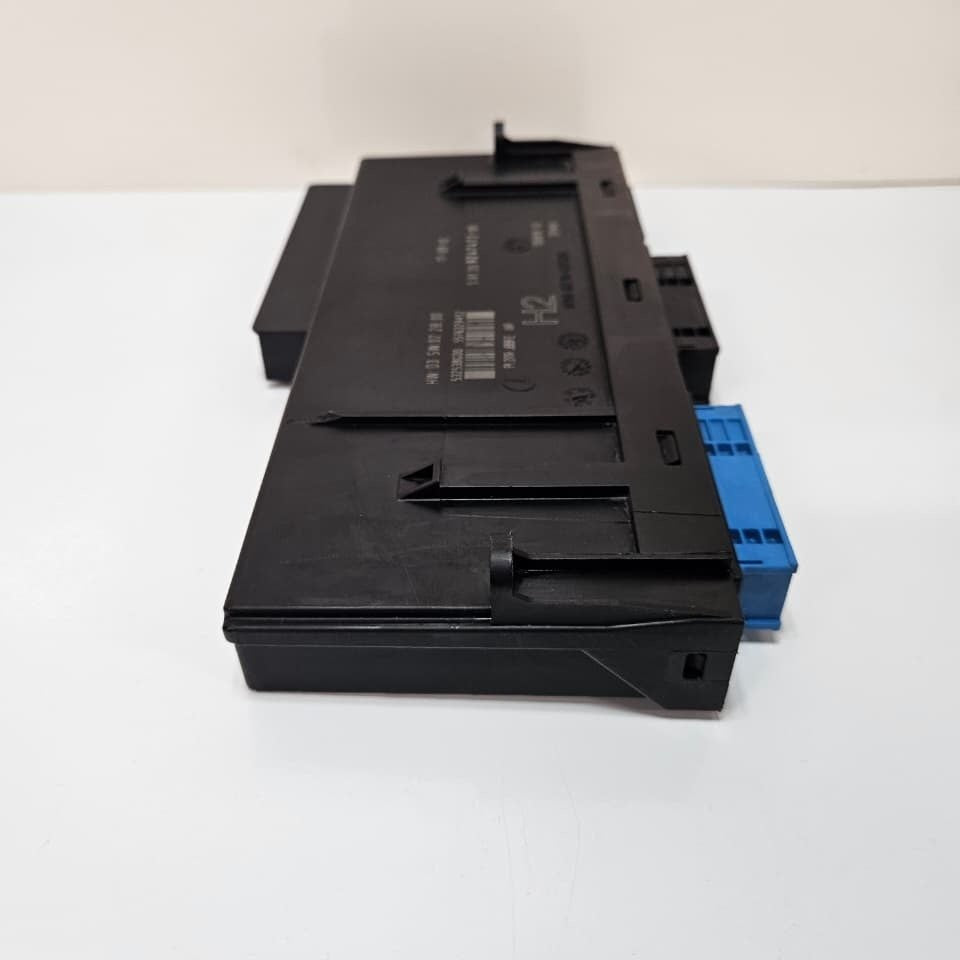 OEM BMW E81 E91 F87 Body Control Module 9247472