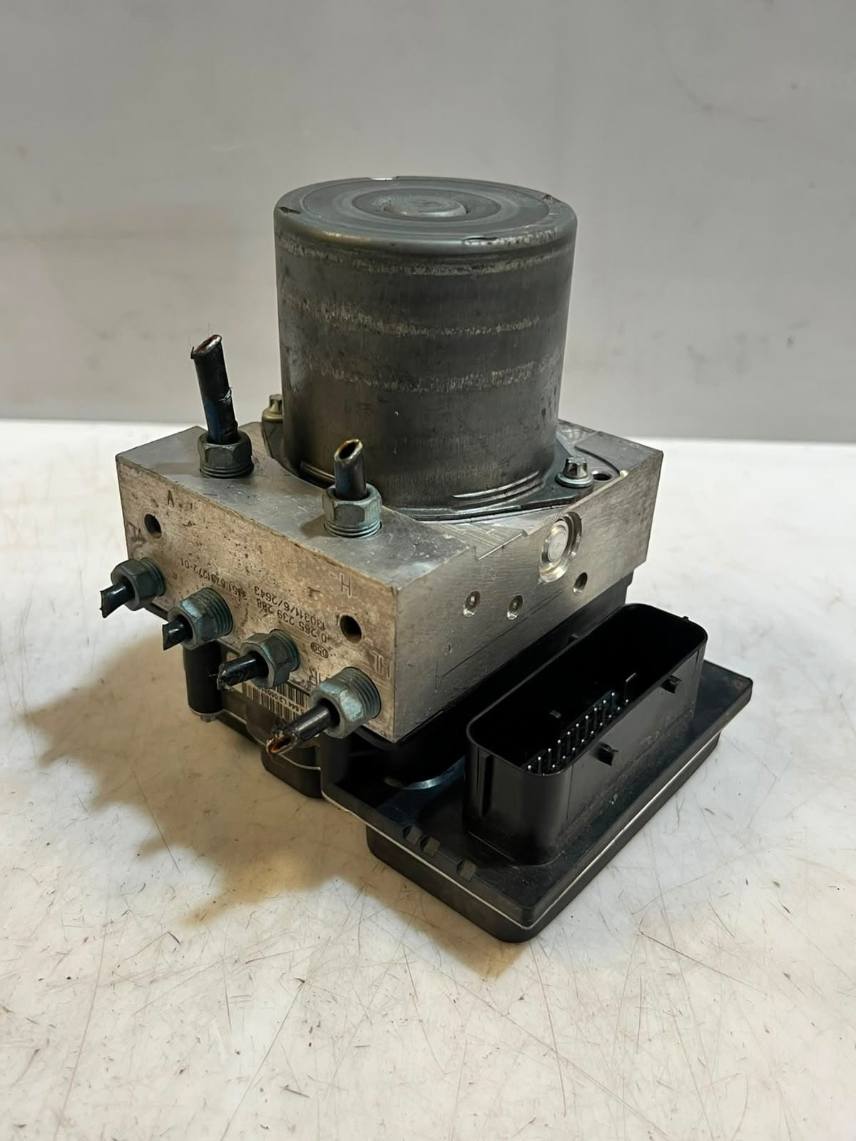2010-2015 BMW X1 E84 EUR N20 RHD Hydraulic Abs Brake Pump 6860216-01 OEM