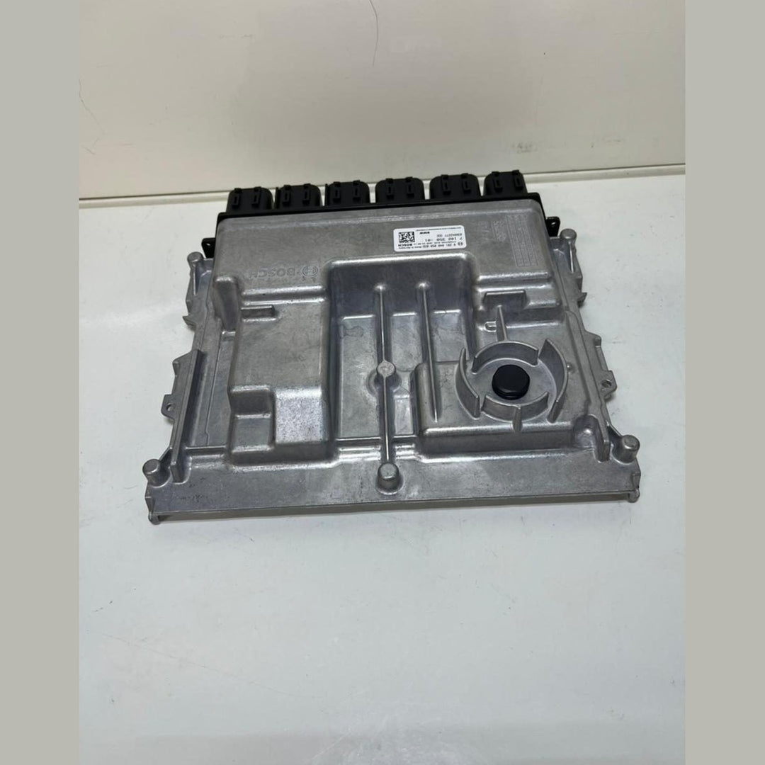 OEM BMW X5 G05 Engine Control Unit ECU Only DDE 7102358