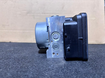 2013-2016 BMW F30 328i RWD ABS Anti-Lock Brake Pump Module Unit 6869726 OEM