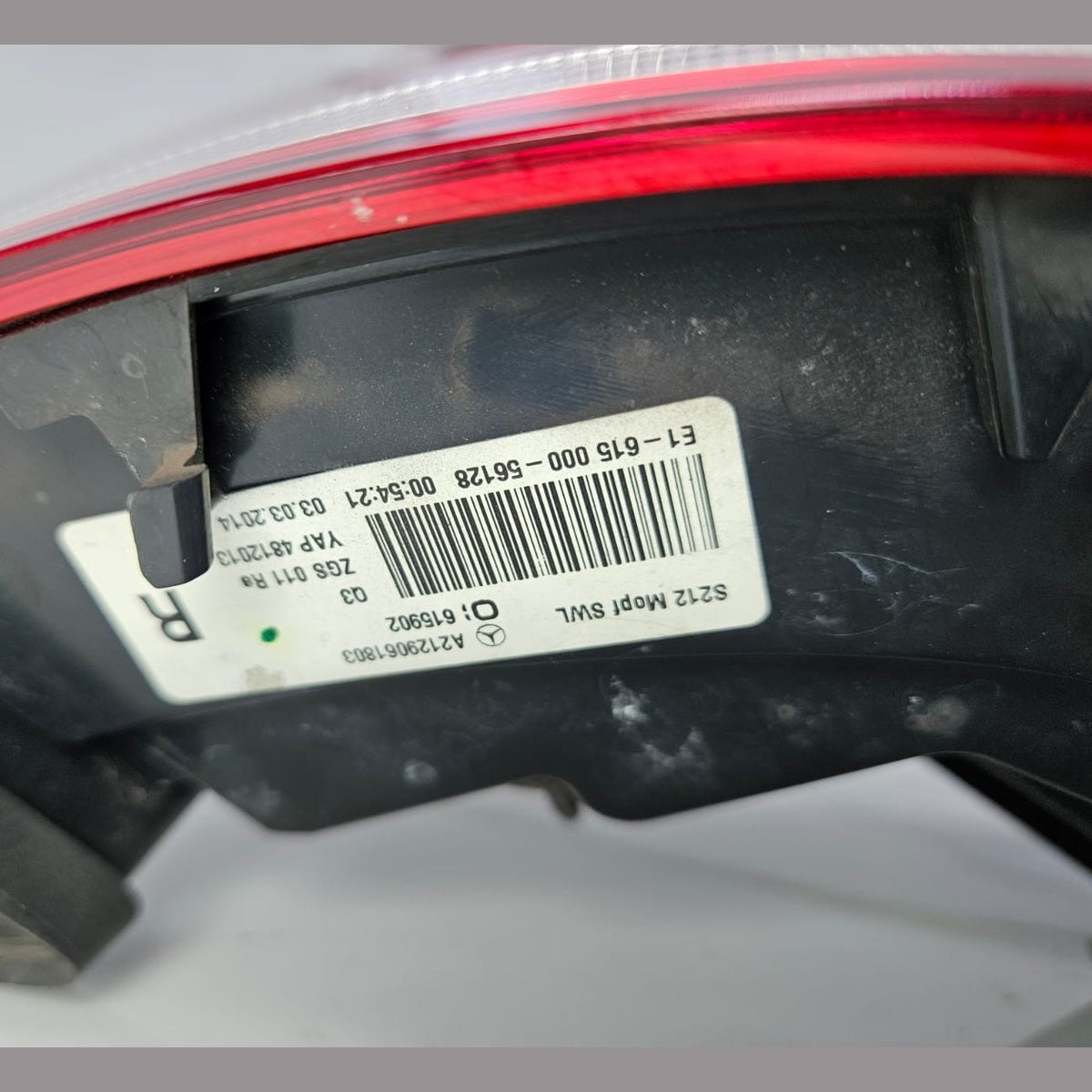Mercedes W212 E-Class Rear Right Side Tail Light Brake Stop Lamp A212 9061803
