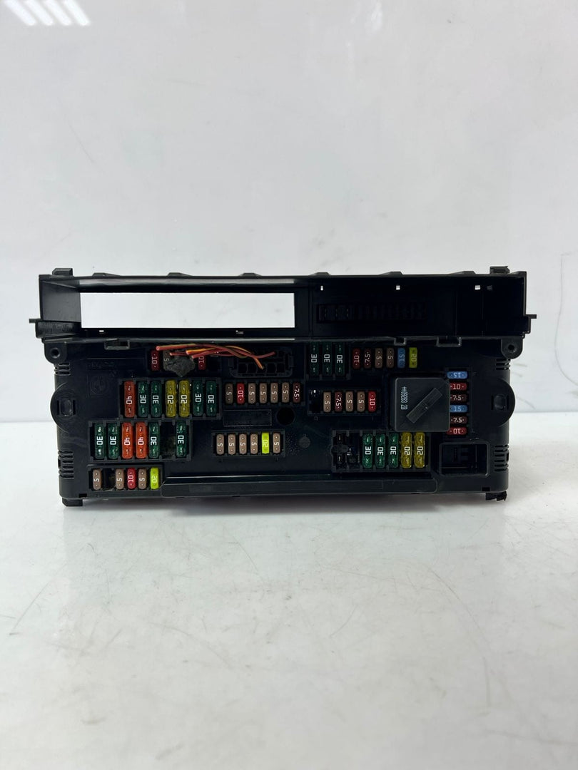 2011-2016 BMW 528i F10 F18 F07 F11 Front Power Distribution Fuse Box 9210861 OEM