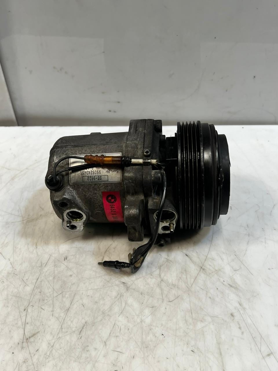 1998-2000 BMW E36 Z3 M52 320i 323i 328i Air Conditioning Compressor 8391474 OEM