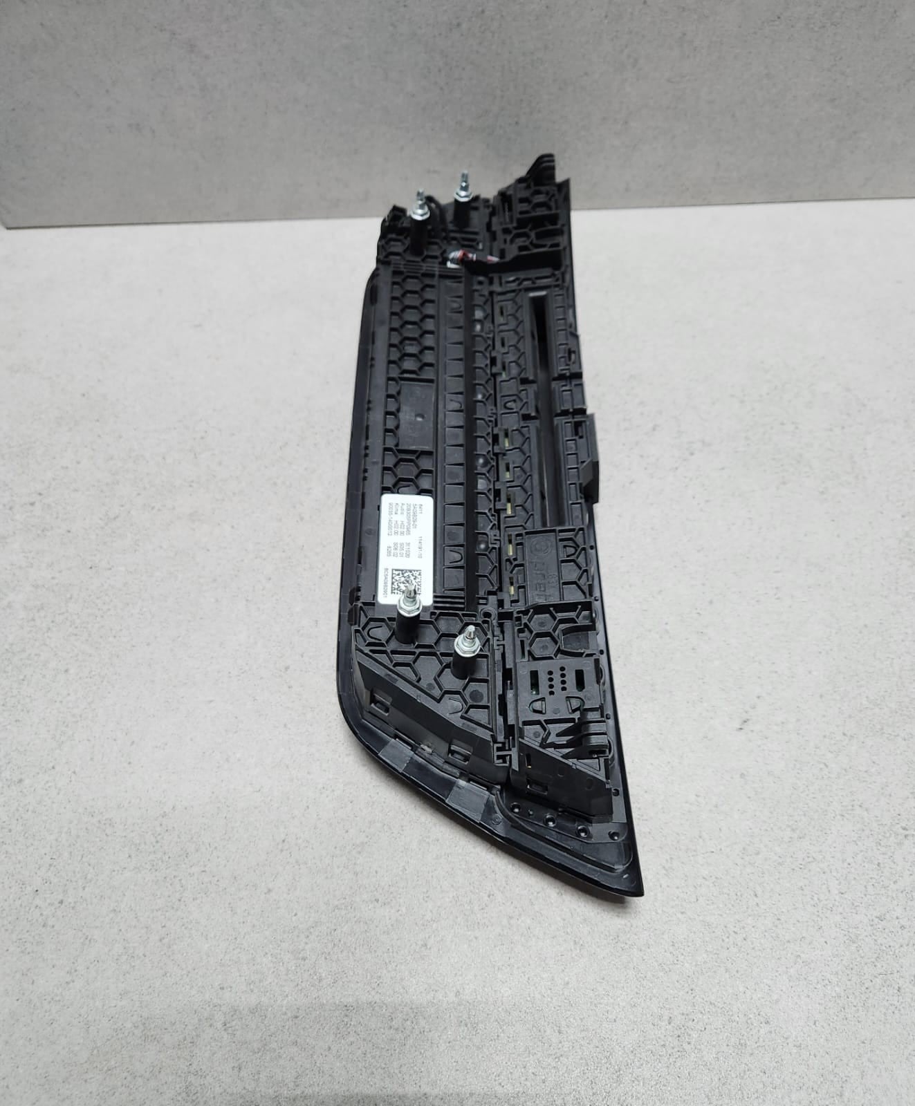 2017-2020 BMW 530i Ac Panel Control 5A09B29 G30 5 Series