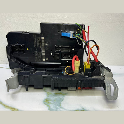 2010-2015 Mercedes-Benz E350 Rear Fuse Junction Box Sam Relay Module 212 9004901