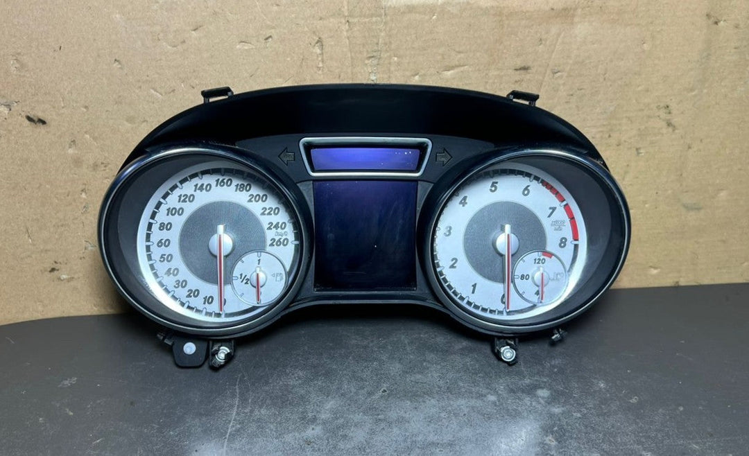 14-17 Mercedes-Benz W117 CLA Instrument Cluster Speedometer A117 9004001 OEM