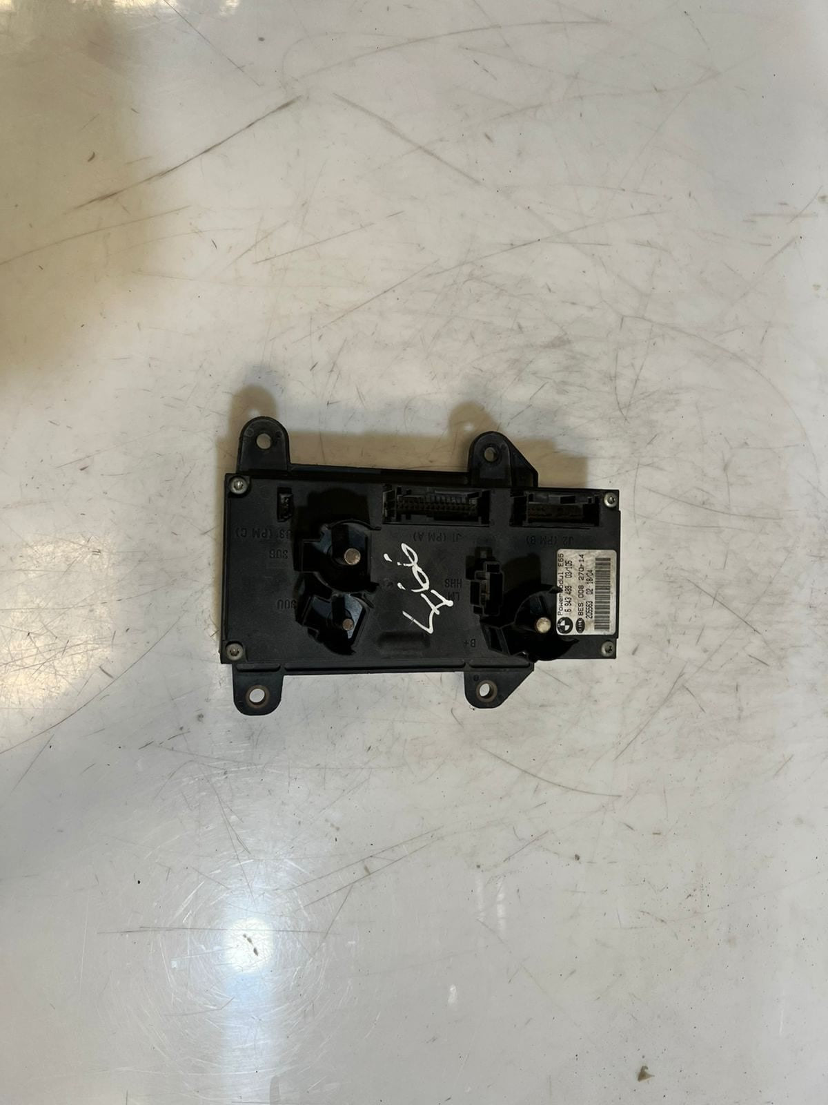 2002-2005 BMW 745i 7 Series E65 E66 POWER MODULE Body Control Module 6943489