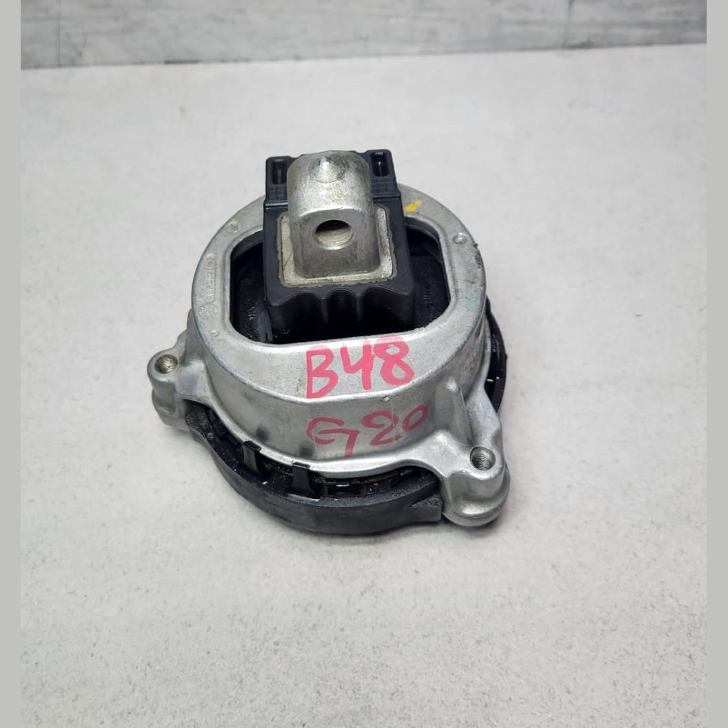 2016-2023 BMW G20 330I Engine Mount Left 9488383 X3 G01 X4 G02 5 Series G30 G31
