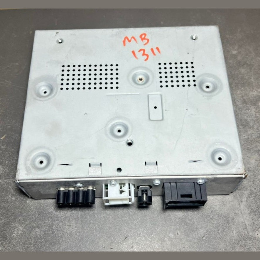 10-14 Mercedes W212 Radio Audio Control Sound Amplifier Amp A212 9000017 OEM