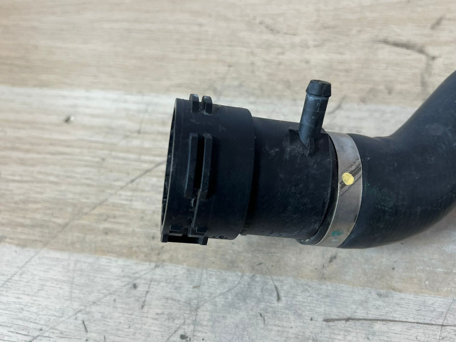 2012-2016 BMW 528i xDrive 528i Upper Radiator Coolant Hose 17127619684 