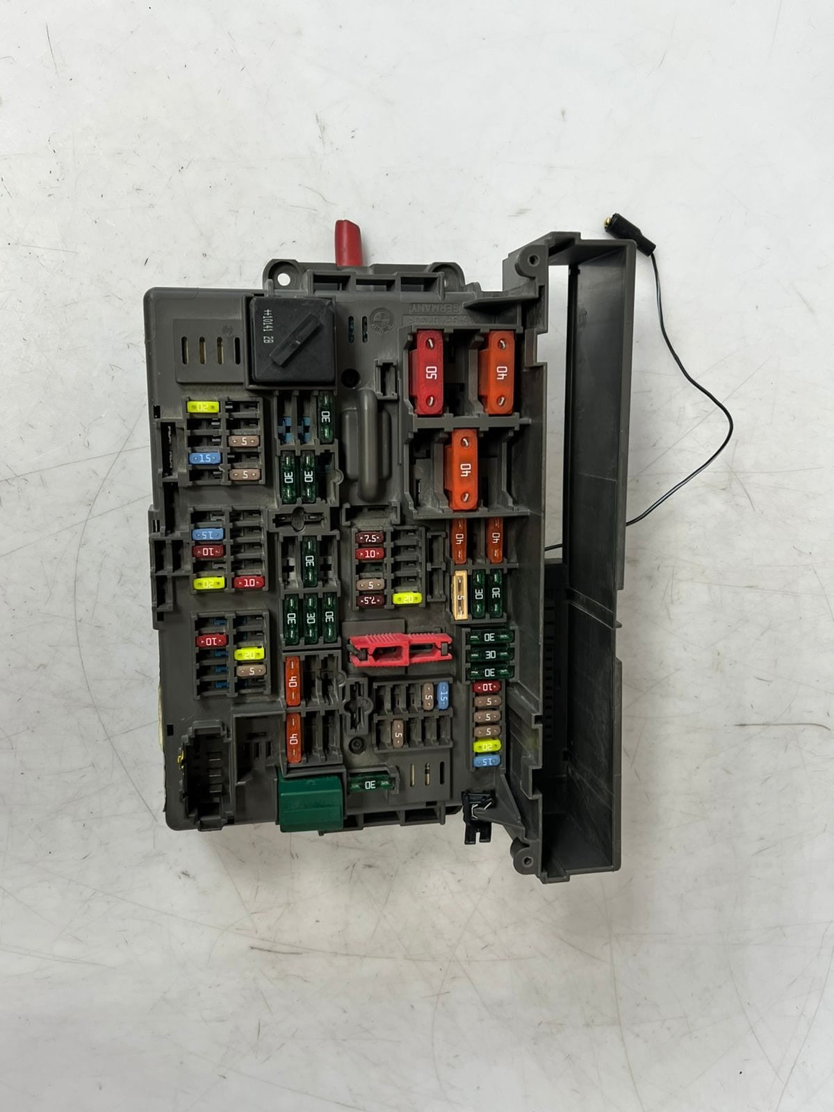 2008-2015 BMW 328i E81 650I Power Distribution Fuse And Relay Box 9119445 OEM