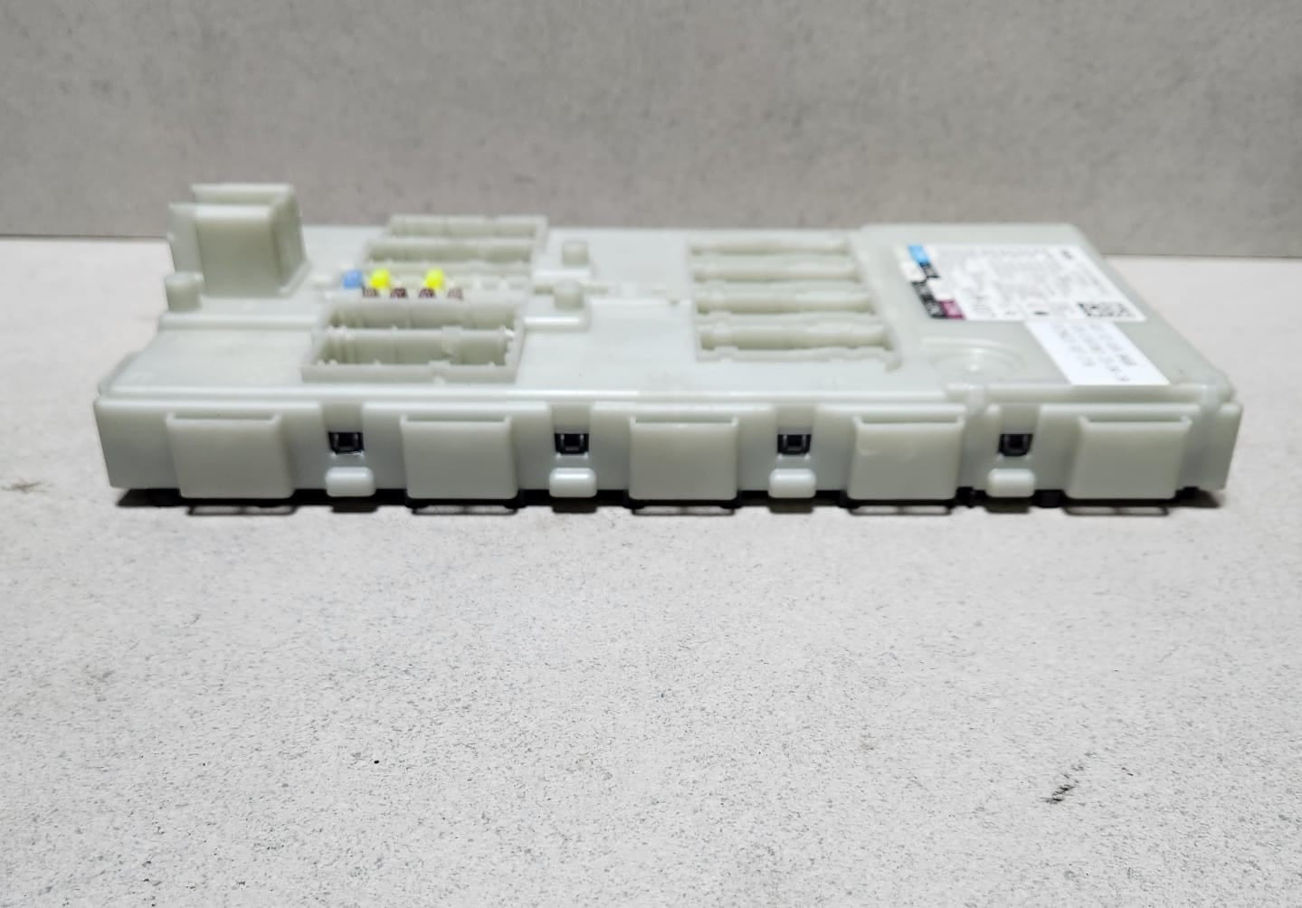 2016-2019 BMW 740i Body Domain Control Module 6820916 7 Series G11 G12