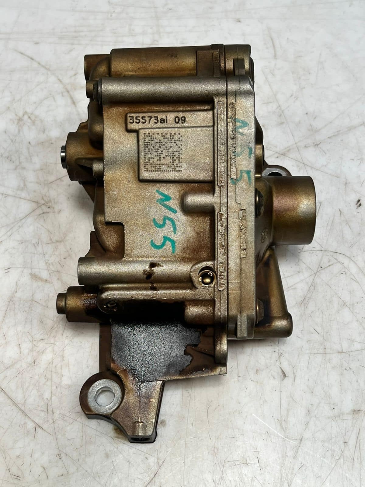 2008-2012 BMW 135i 335i 535i X3 X5 X6 N55B30A 3.0P Engine Oil Pump 7573747 OEM