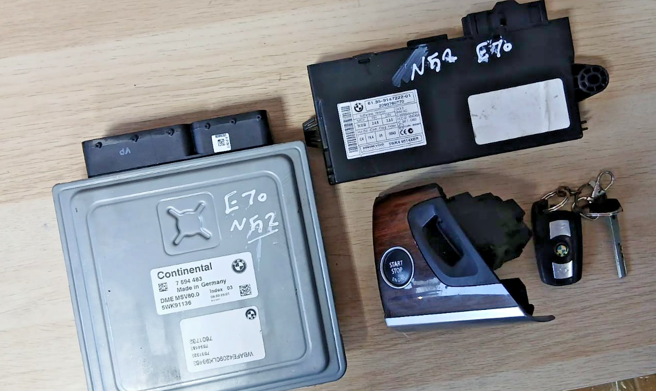 BMW E70 N52 DME MSV80.0 5WK91136 ECU KIT 7594483