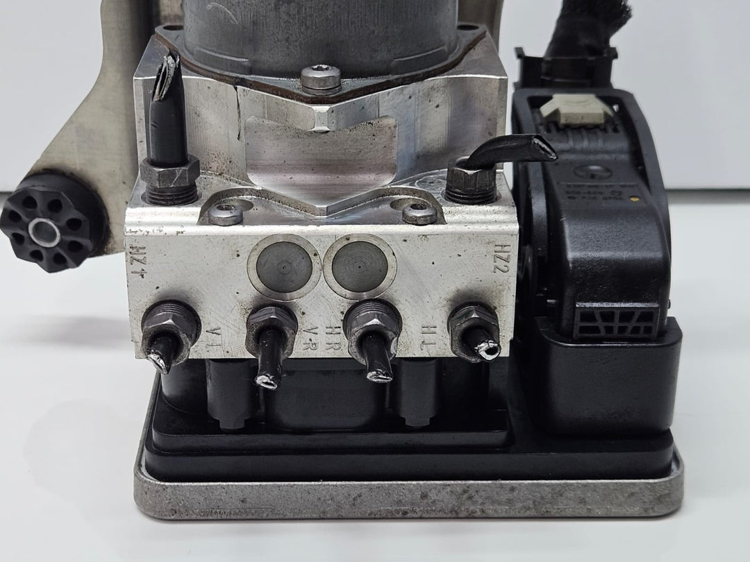 6880538-2016-2019 BMW 750i 740Li G11 G12 Abs Pump Control Module OEM 