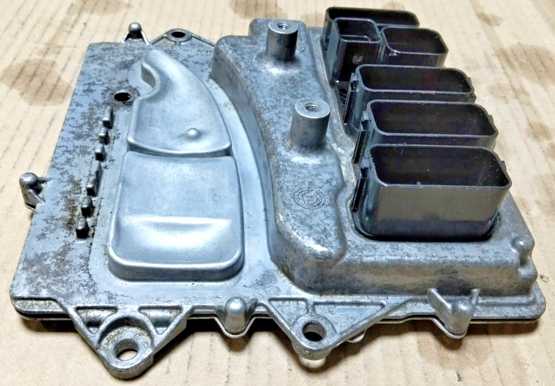 Engine control unit (ECU) for BMW 2 Coupe F87 2015  DME 8693361