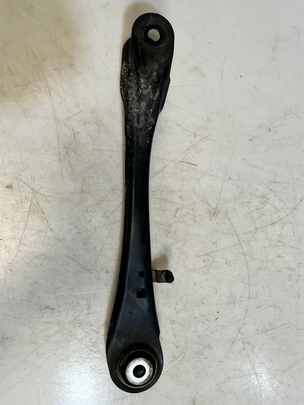 BMW 5 Series G30 G15 Rear Trailing Arm With Rubber Bushing 6893528 OEM