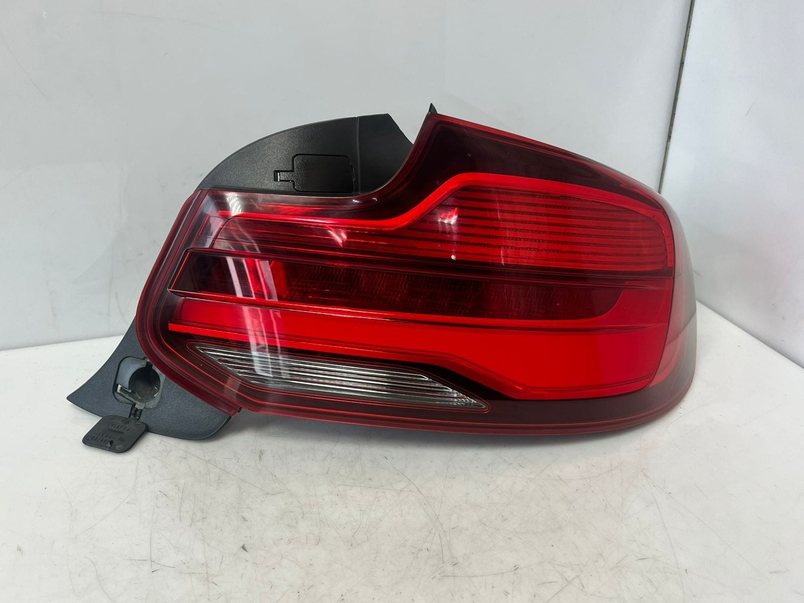 2018-2020 BMW 2' 230i M240i and M2 F22 F87 LCI Tail Light Right LED 7420994 OEM