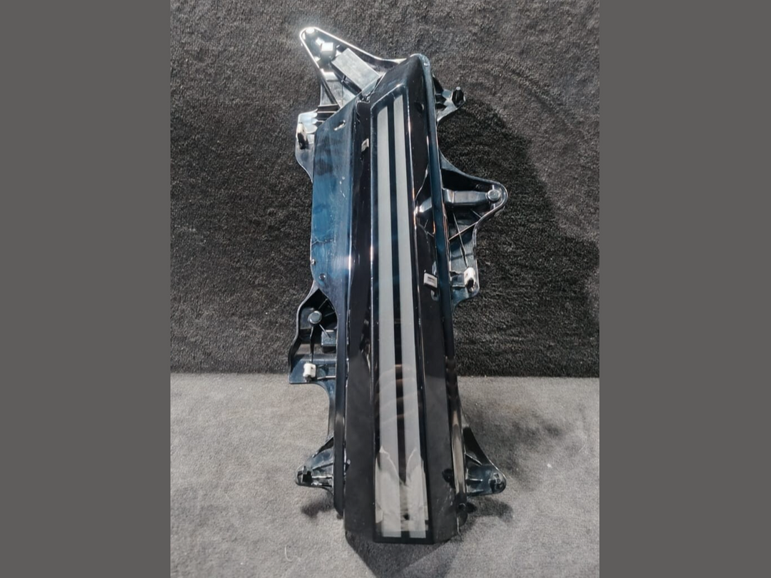 BMW XM OEM  TRUNK  RIGHT SIDE BACK OR TAIL LIGHT LED - 1278.306.0000.00