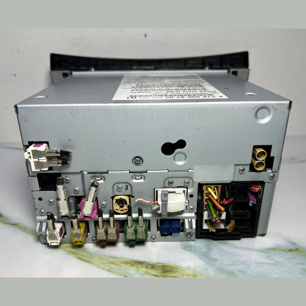 Mercedes-Benz w218 Radio Audio Head Unit CD Player  A 218 900 87 02 OEM