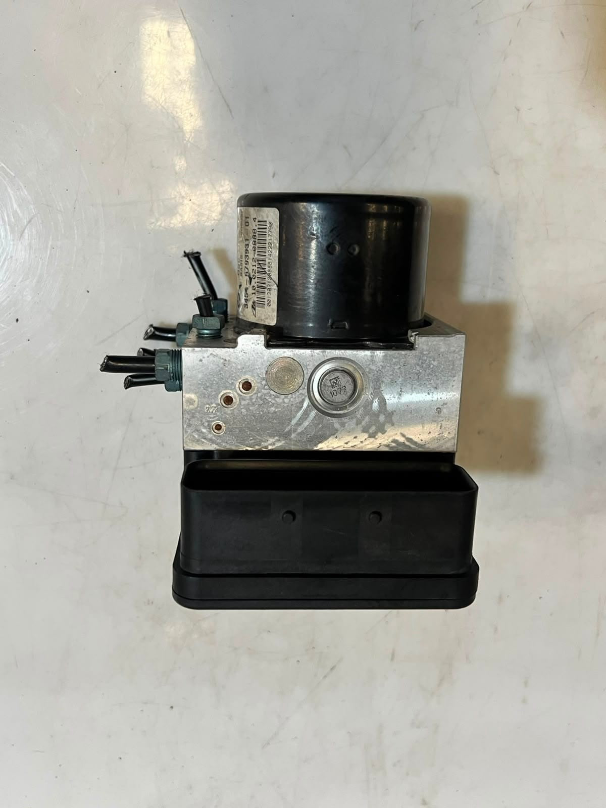 2012-2013 BMW F30 3 Series including 320i 328i Abs Pump Control Module 6793936