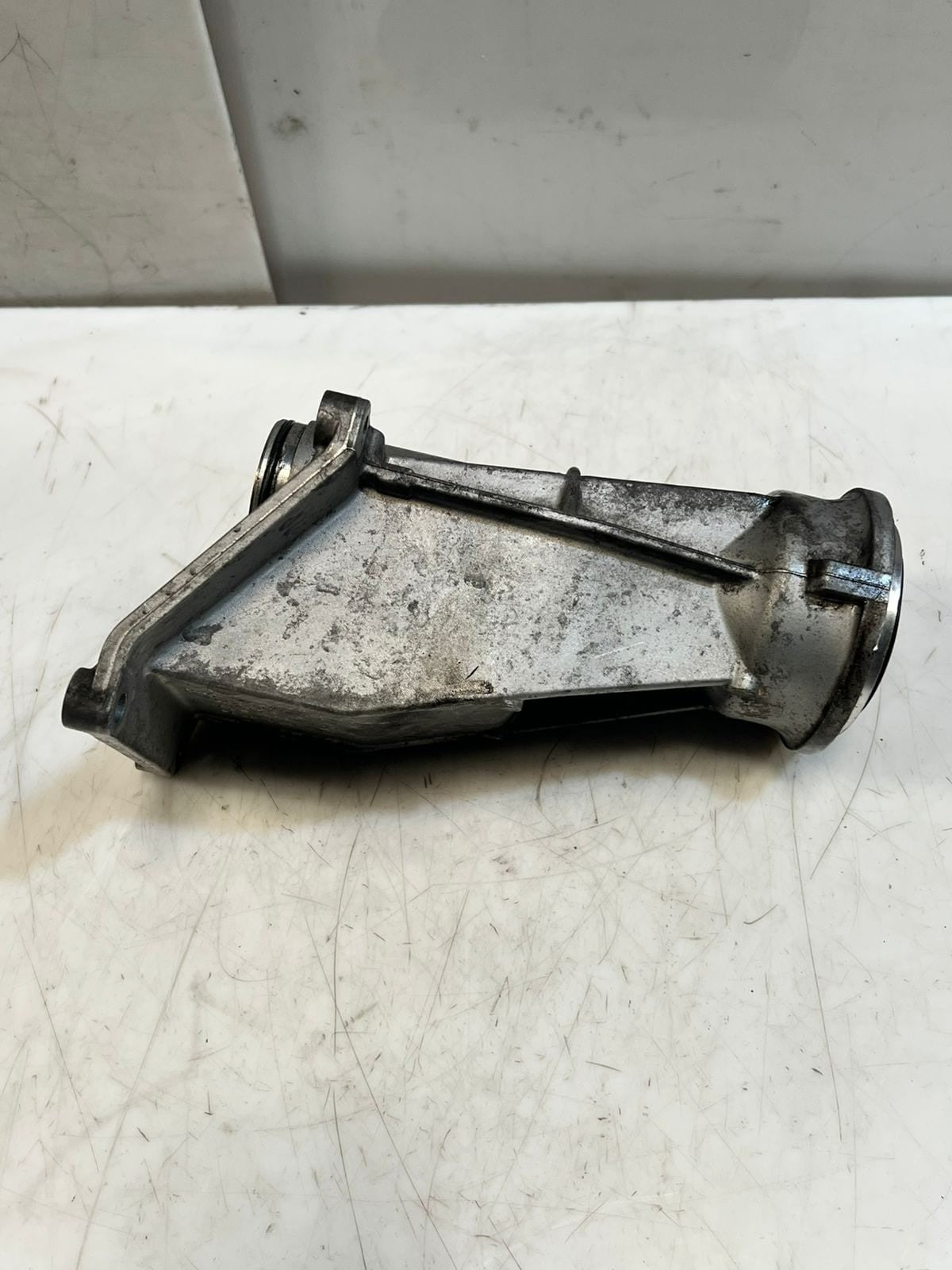 2014-2018 BMW X5 F15 and E70 LCI FRONT Driveshaft Support Bracket 7600691 OEM